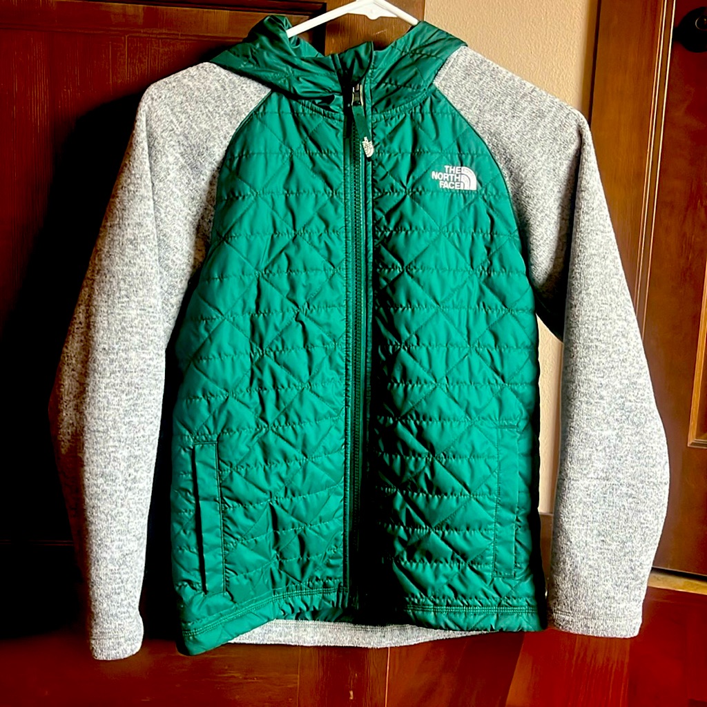 The North Face Boys Sz Medium 10/12 Green Gray Sweater Sleeve Quilted Jacket Euc